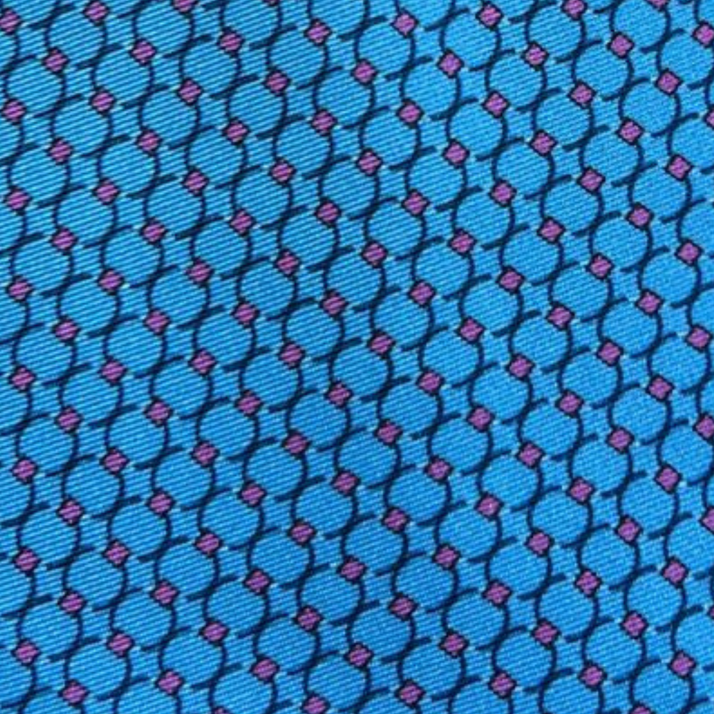 Gravata Seda Azul Claro Argolas e Quadrados Rosa